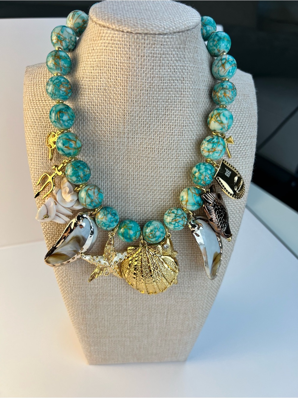 Coastal Charm Statement Necklace – Gold Tone Ocean-Inspired Collar Necklace